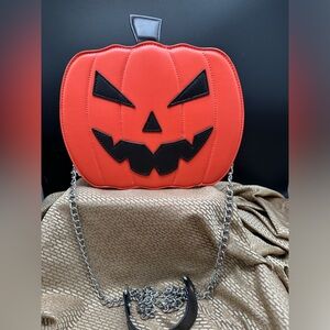 Pumpkin crossbody Hot Topic exclusive